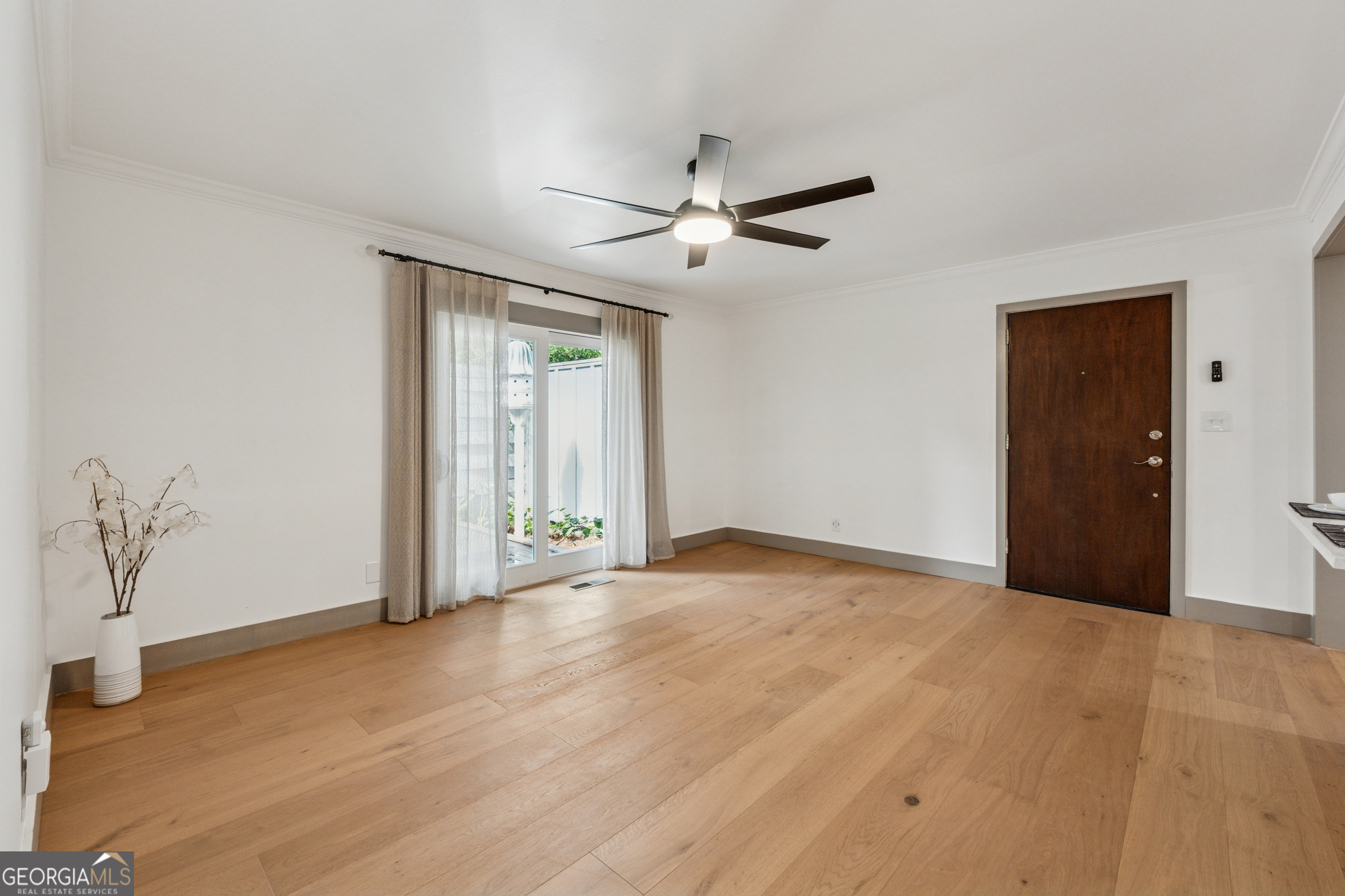 2010 Glenroy DR SE