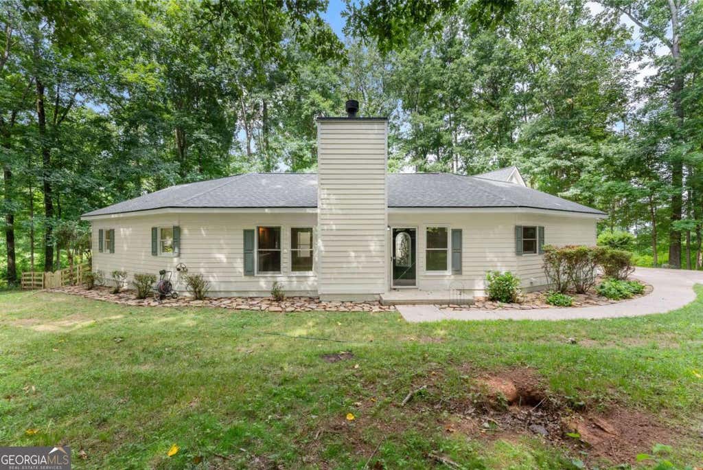 Photo of 3620 Pollys Bluff BLF, Cumming, GA 30028 (MLS # 10803850)