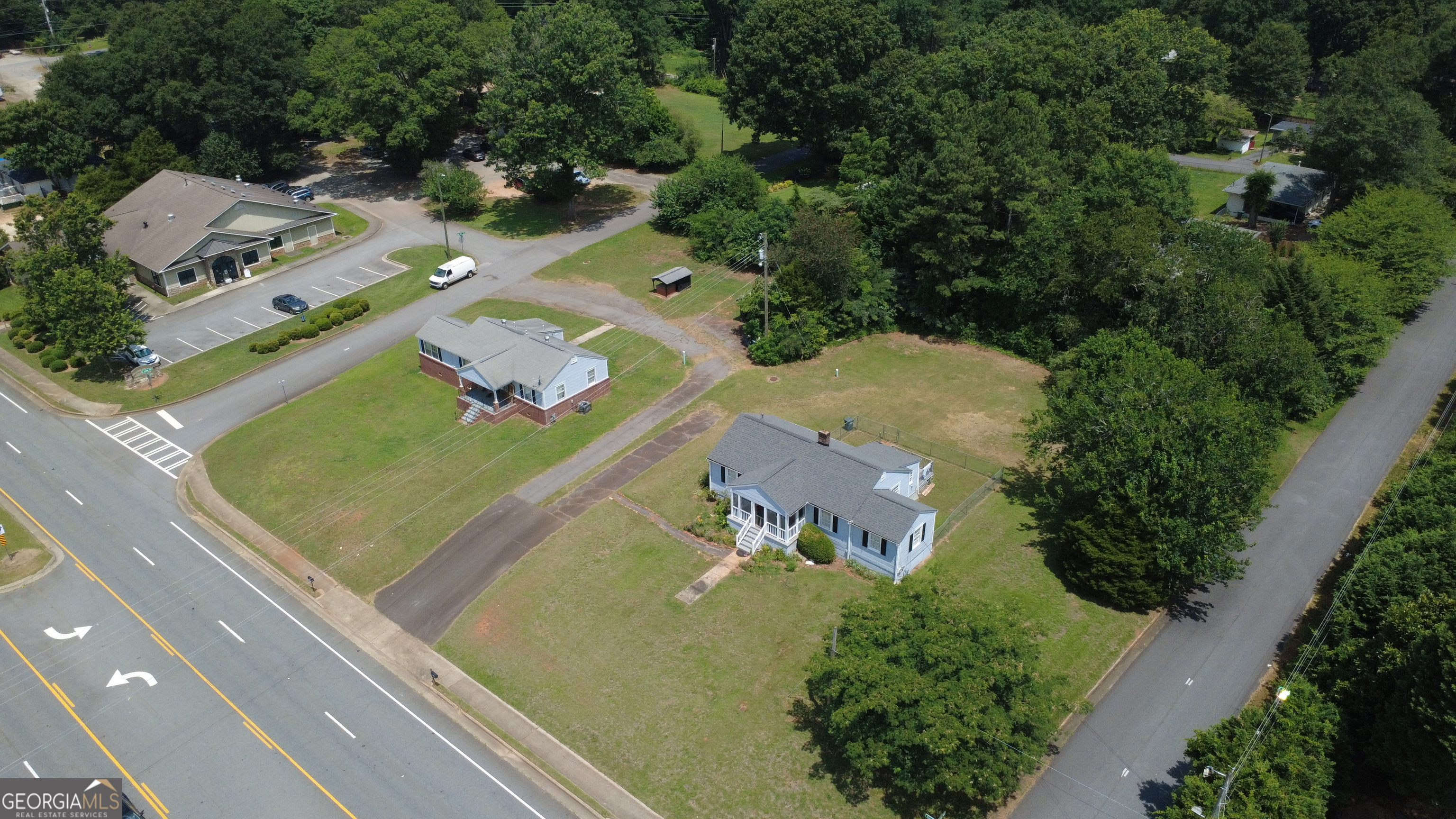 1161 Sandy Plains RD