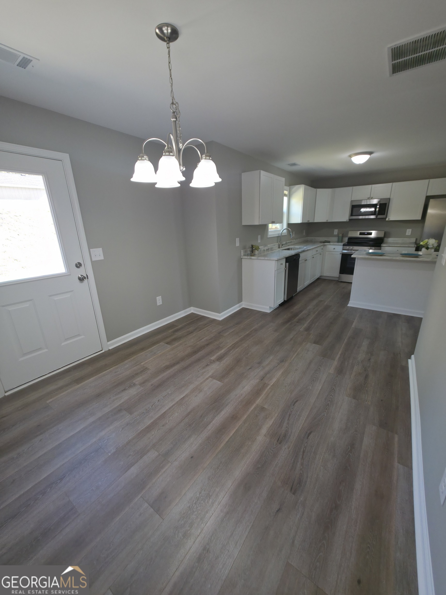 241 Charlotte Cir