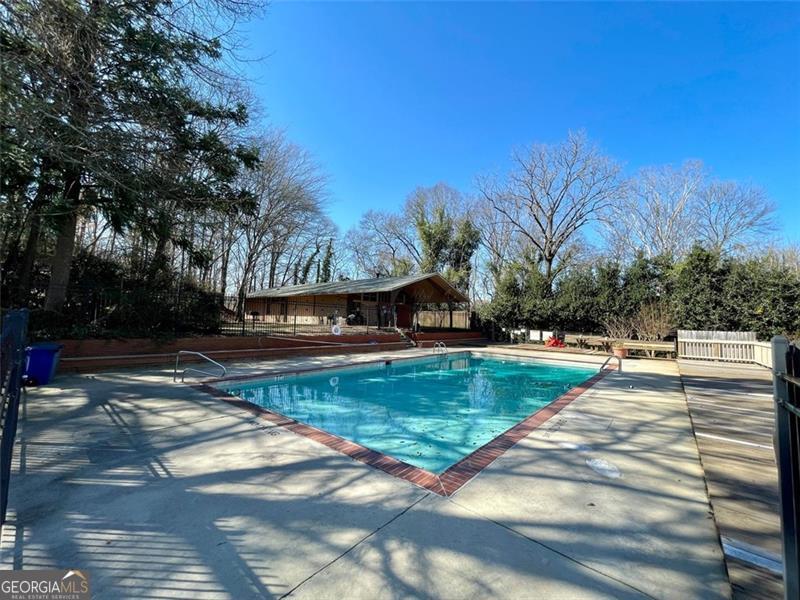 250 Little ST D105