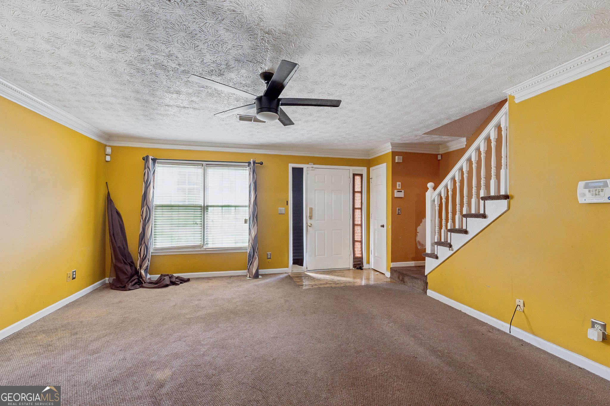 573 Hambrick SQ