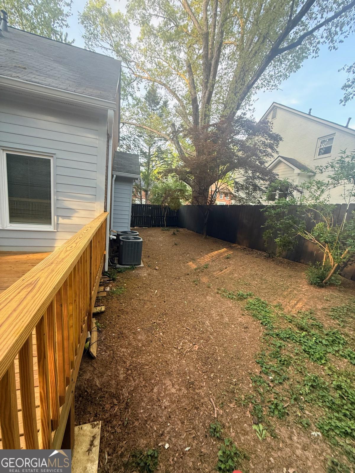 255 Dunwoody Creek CIR