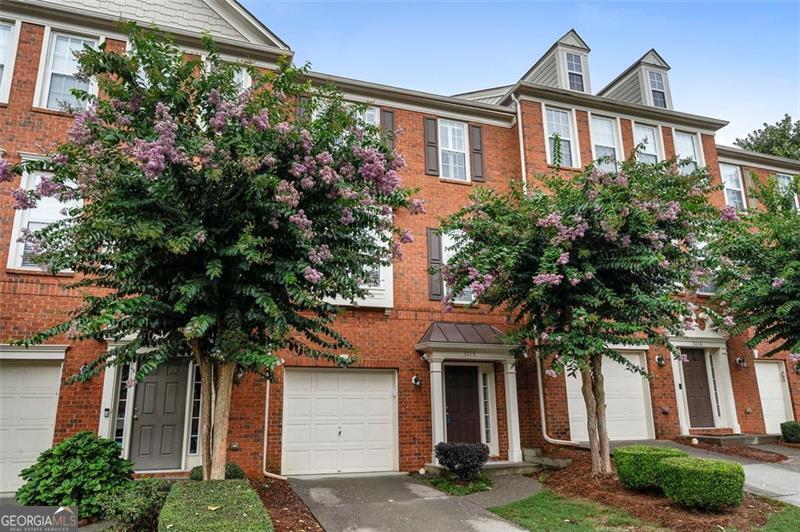 3016 GLENDOWER WAY