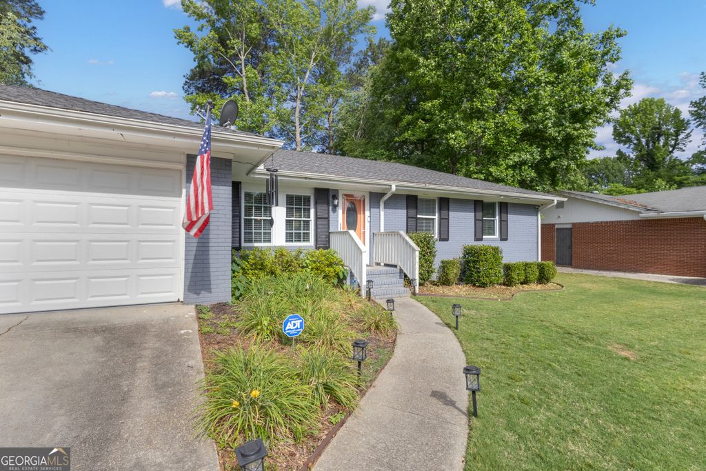 Photo of 6049 Prestige Valley Road, Morrow, GA 30260 (MLS # 10764890)