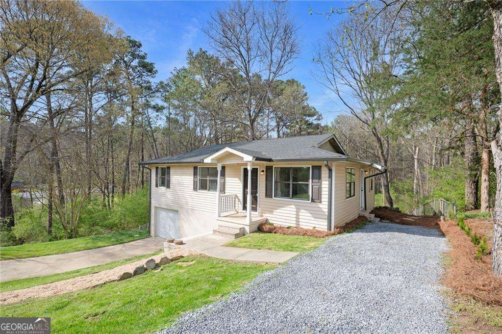 Photo of 184 Ivey Drive NW, Calhoun, GA 30701 (MLS # 10715624)
