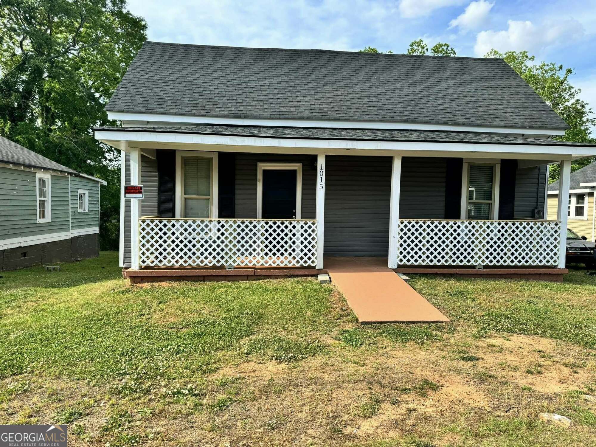 Exceptional investment opportunity! Discover two meticulously renovated units for sale in Griffin, GA. The seller is open to selling them individually or as a package deal. Recent renovations have significantly enhanced the property's value, promising excellent returns for the discerning investor. Additionally, one unit is currently rented, generating nearly $1,400 in monthly income. Don't miss out on this rare chance to acquire a turnkey investment with immediate rental income and the option for individual unit sales. Sales Includes both: 1015 Lake Ave, Griffin, GA 30223 & 1021 Lake Ave, Griffin, GA 30223
