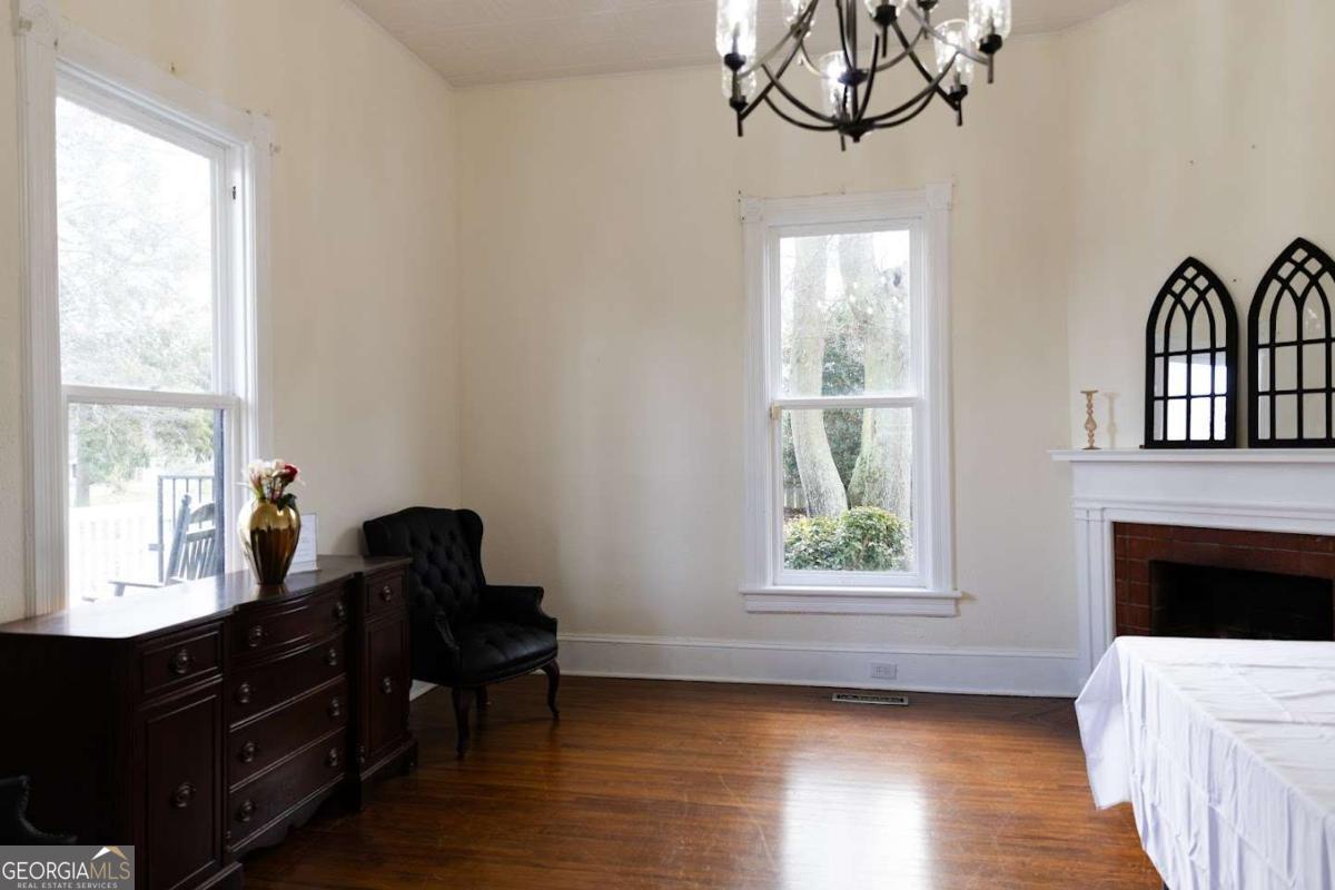 1029 Elm ST