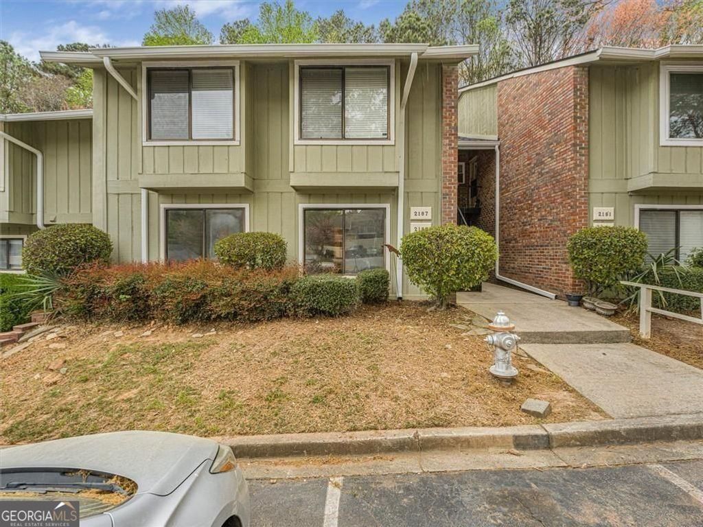 Photo of 2185 Surrey Court SE, Marietta, GA 30067 (MLS # 10721871)