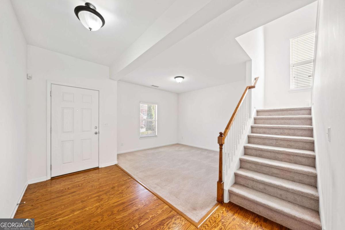 28 Dover Commons DR