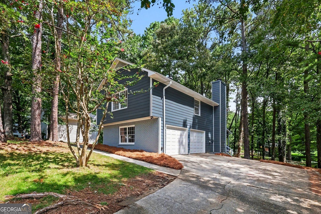 Photo of 1915 Lisa Lane, Riverdale, GA 30296 (MLS # 10822442)