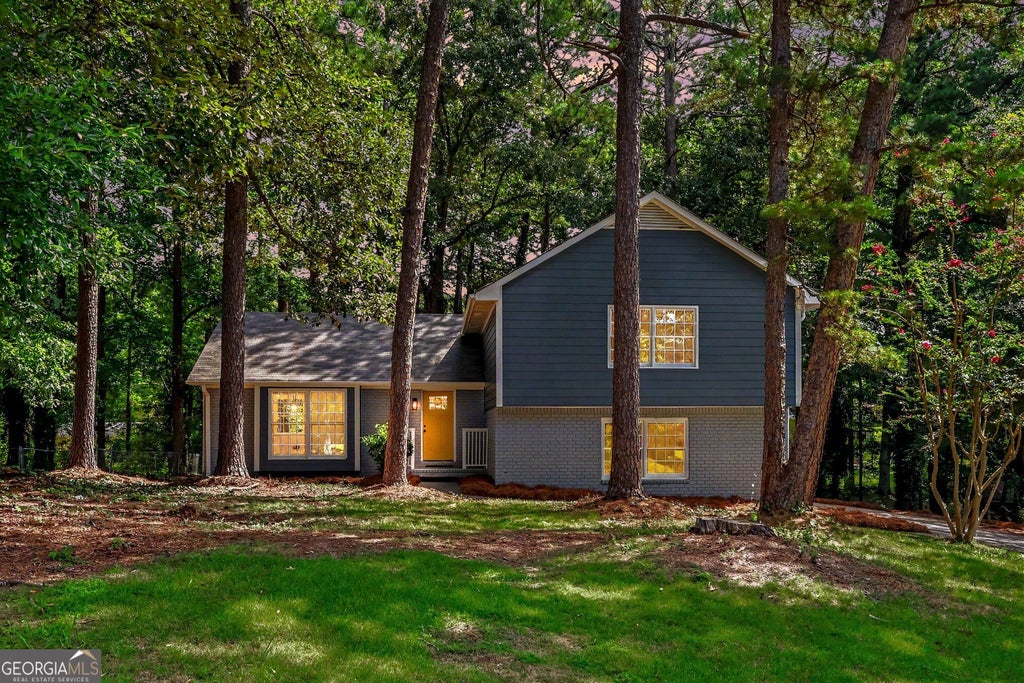 Photo of 1915 Lisa Lane, Riverdale, GA 30296 (MLS # 10822442)