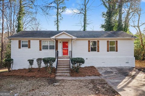 Photo of 615 Mincey Court, Stone Mountain, GA 30087 (MLS # 10677474)