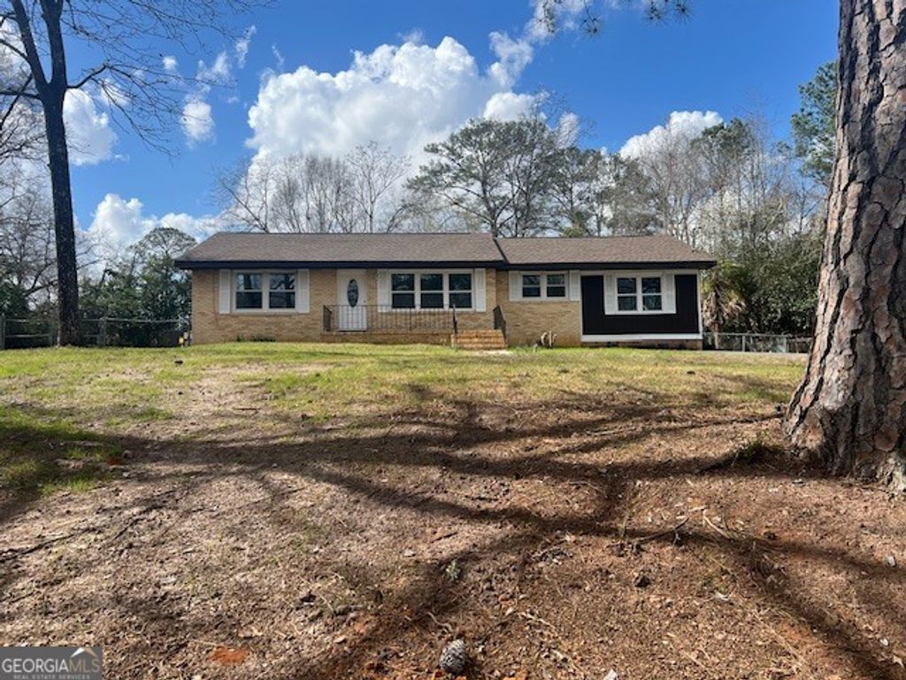 Photo of 105 Robinhood Drive, Warner Robins, GA 31088 (MLS # 10706403)