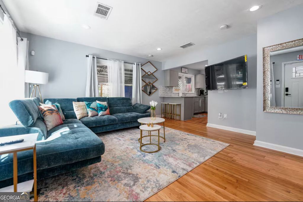 Photo of 1986 Marvin Lane SW, Atlanta, GA 30311 (MLS # 10635895)