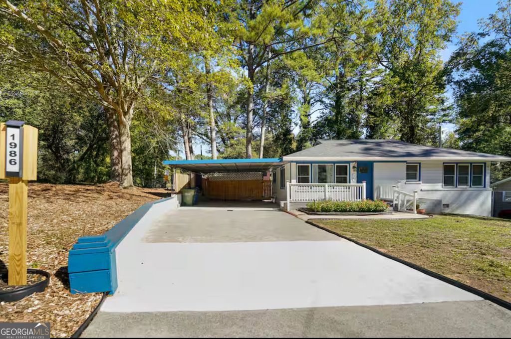 Photo of 1986 Marvin Lane SW, Atlanta, GA 30311 (MLS # 10635895)