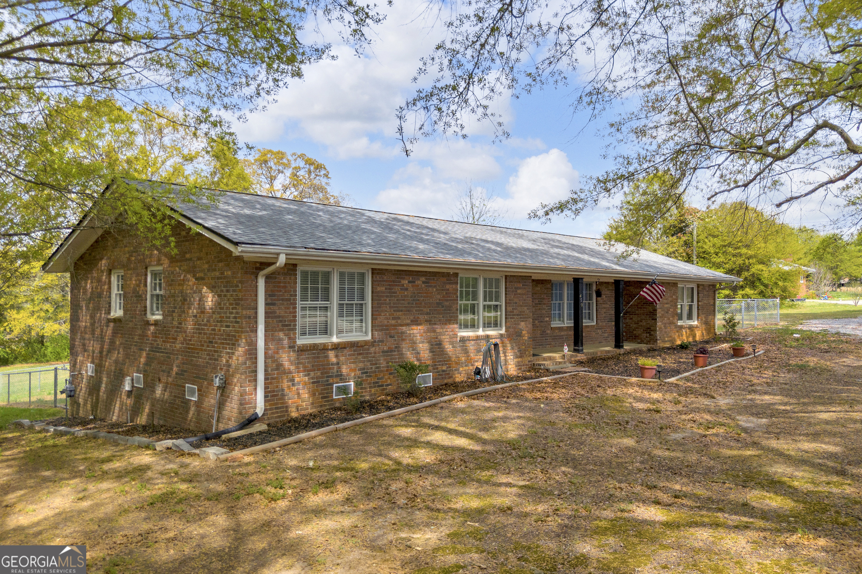 450 N Clarks Creek RD