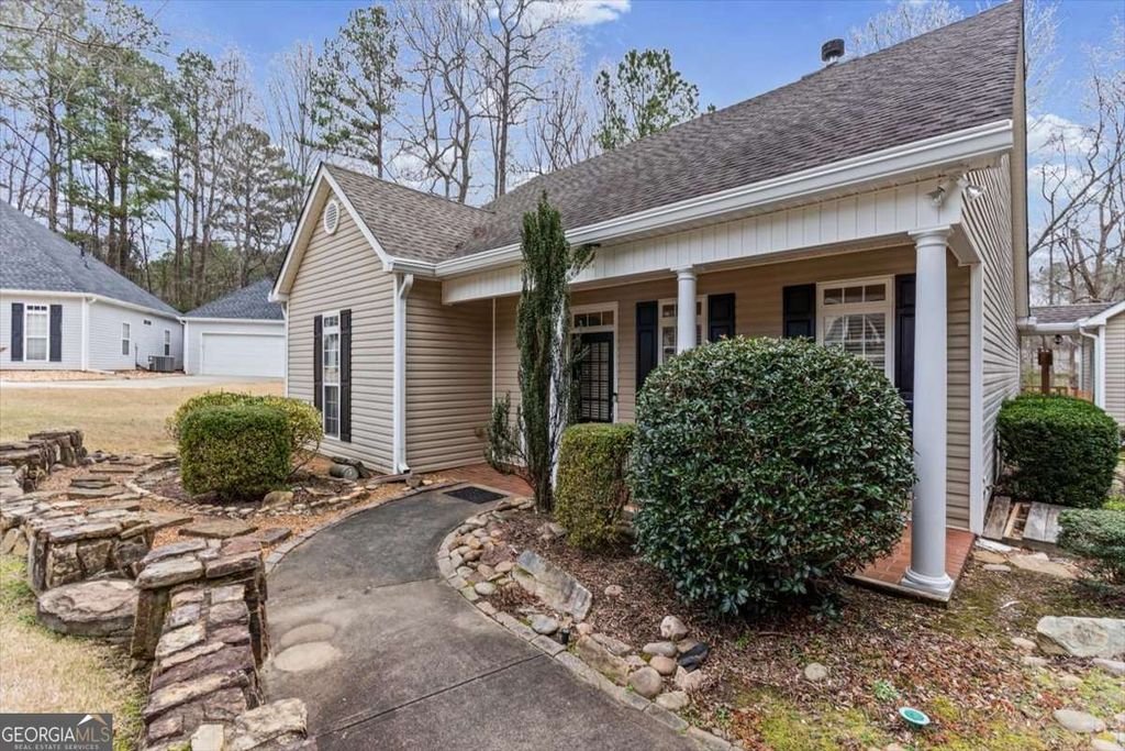 Photo of 5551 Wood Vale Court, Powder Springs, GA 30127 (MLS # 10672817)