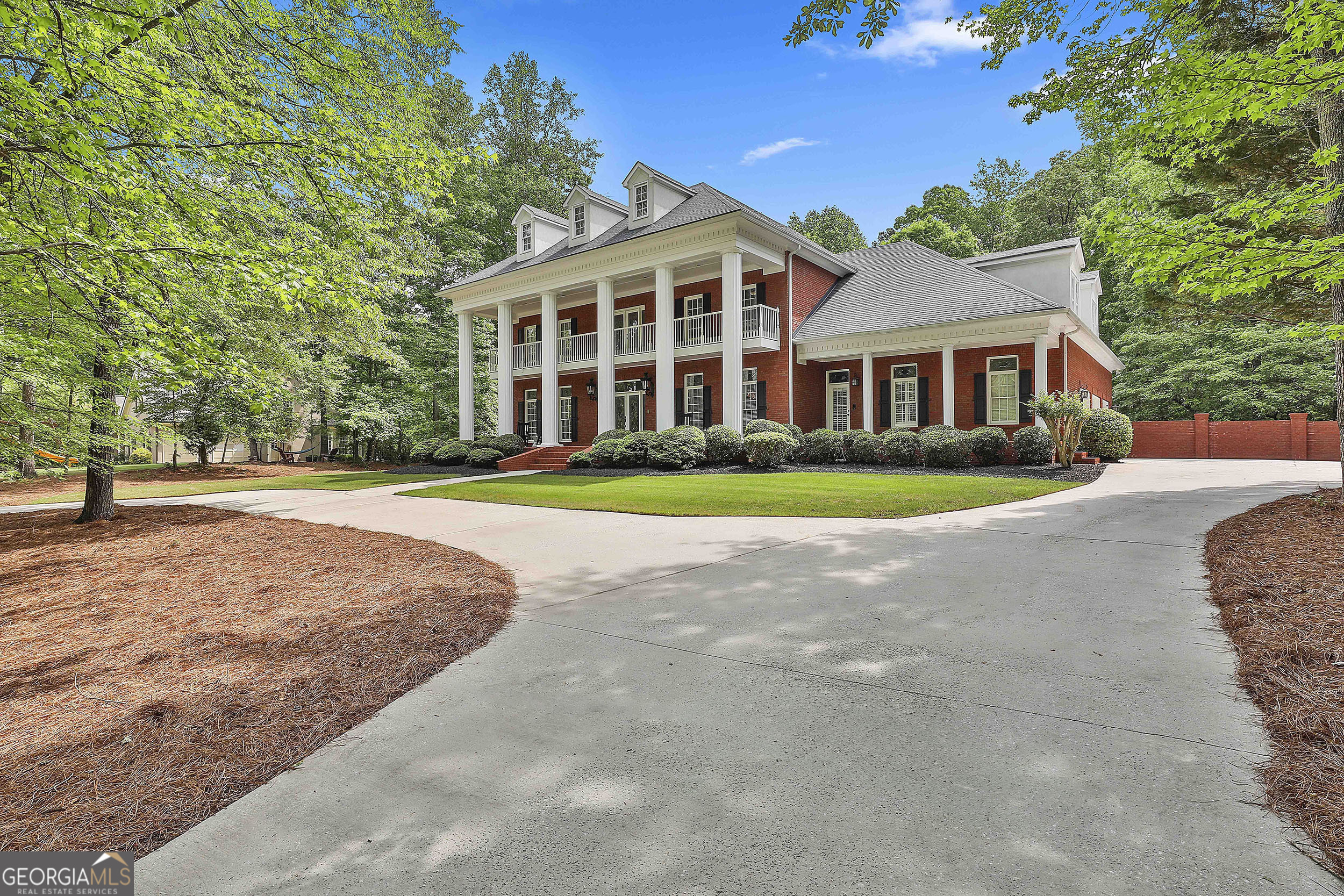 Peachtree City, Georgia 30269, United States, 5 Bedrooms Bedrooms, ,6 BathroomsBathrooms,Residential,Active,208890