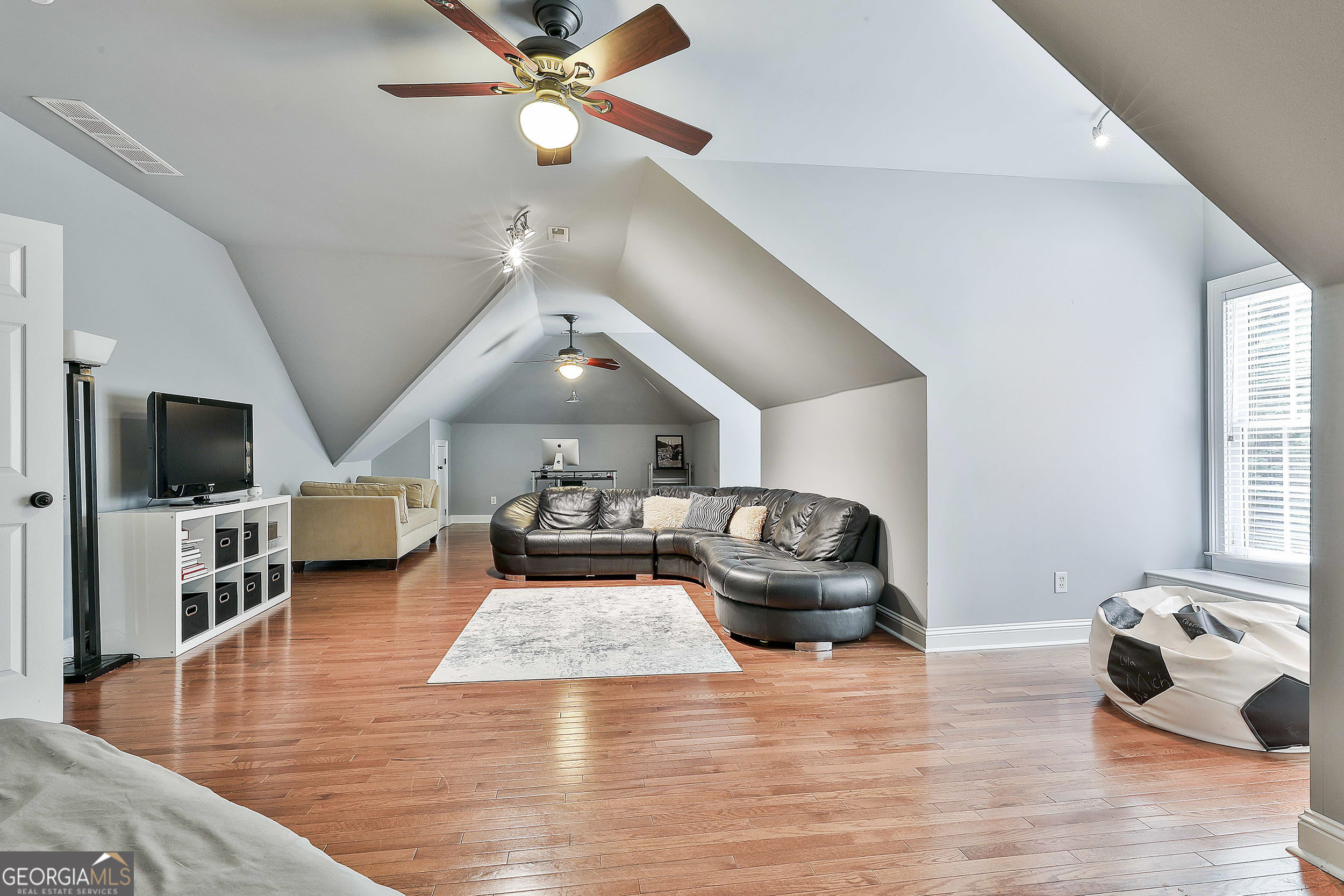 Peachtree City, Georgia 30269, United States, 5 Bedrooms Bedrooms, ,6 BathroomsBathrooms,Residential,Active,208890