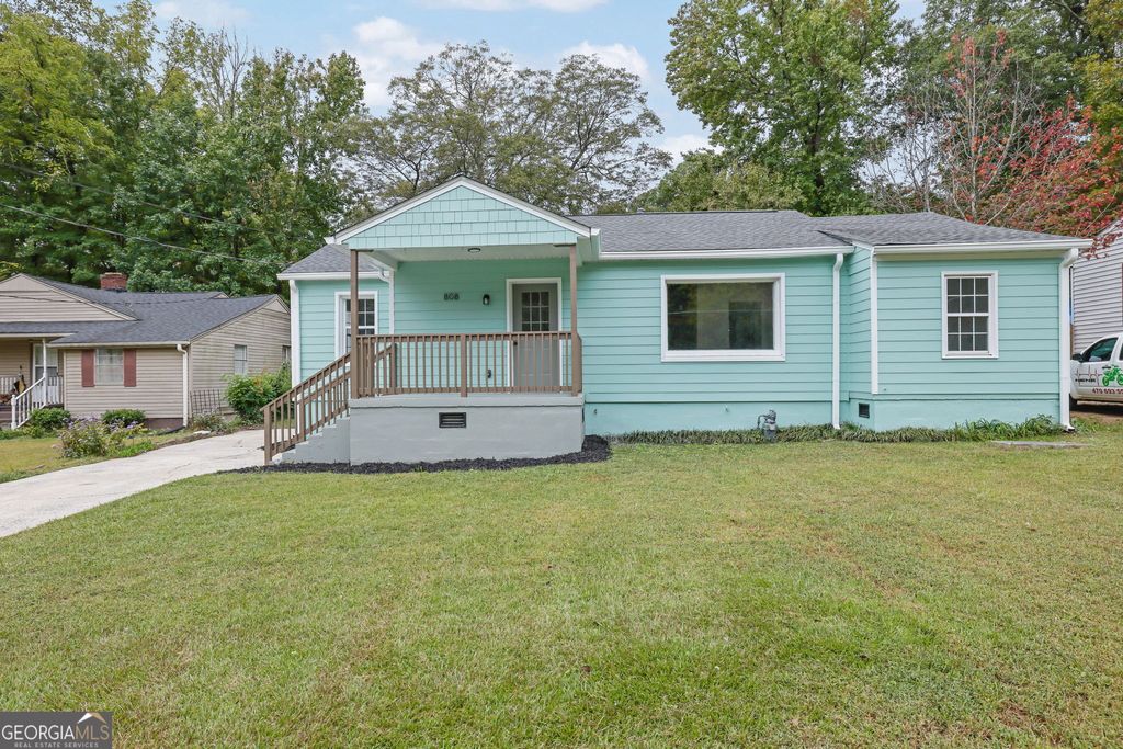 Photo of 808 S Park Drive SE, Marietta, GA 30060 (MLS # 10693383)