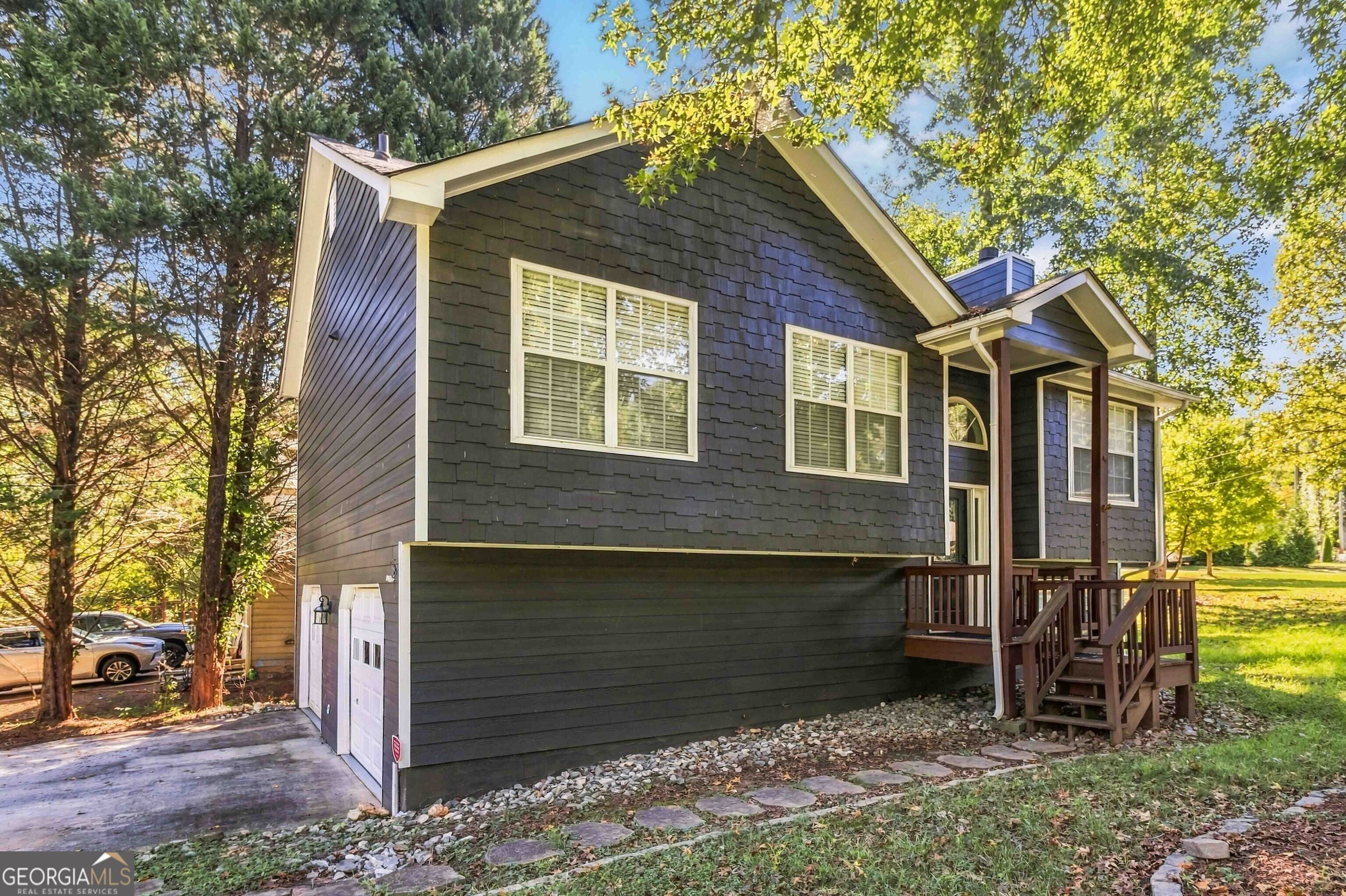 3235 Southshore CT
