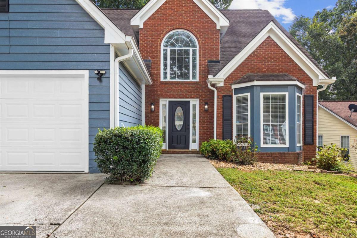 1110 Falling Water LN