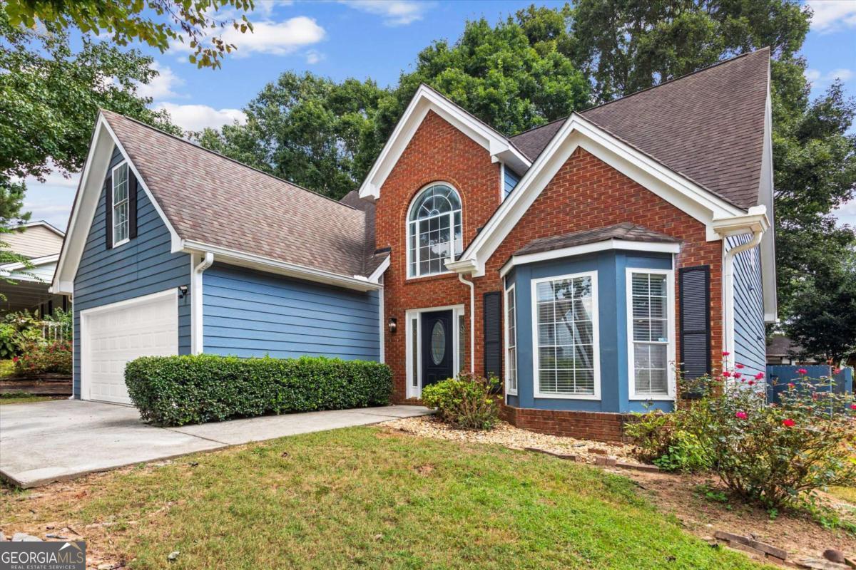 1110 Falling Water LN