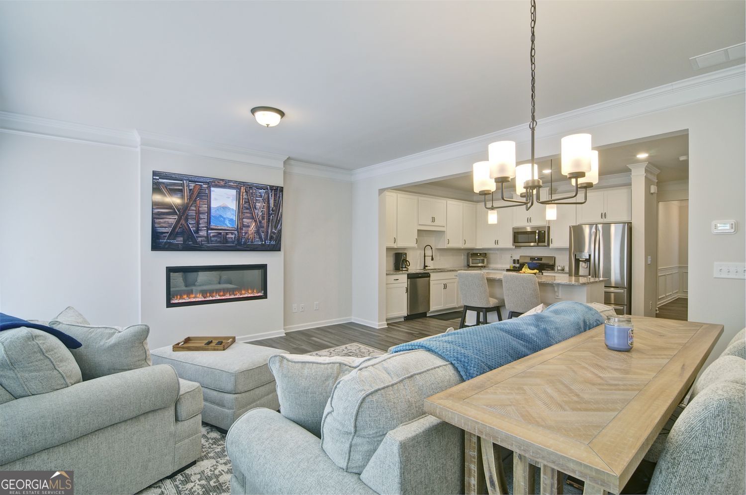 321 Skye LN