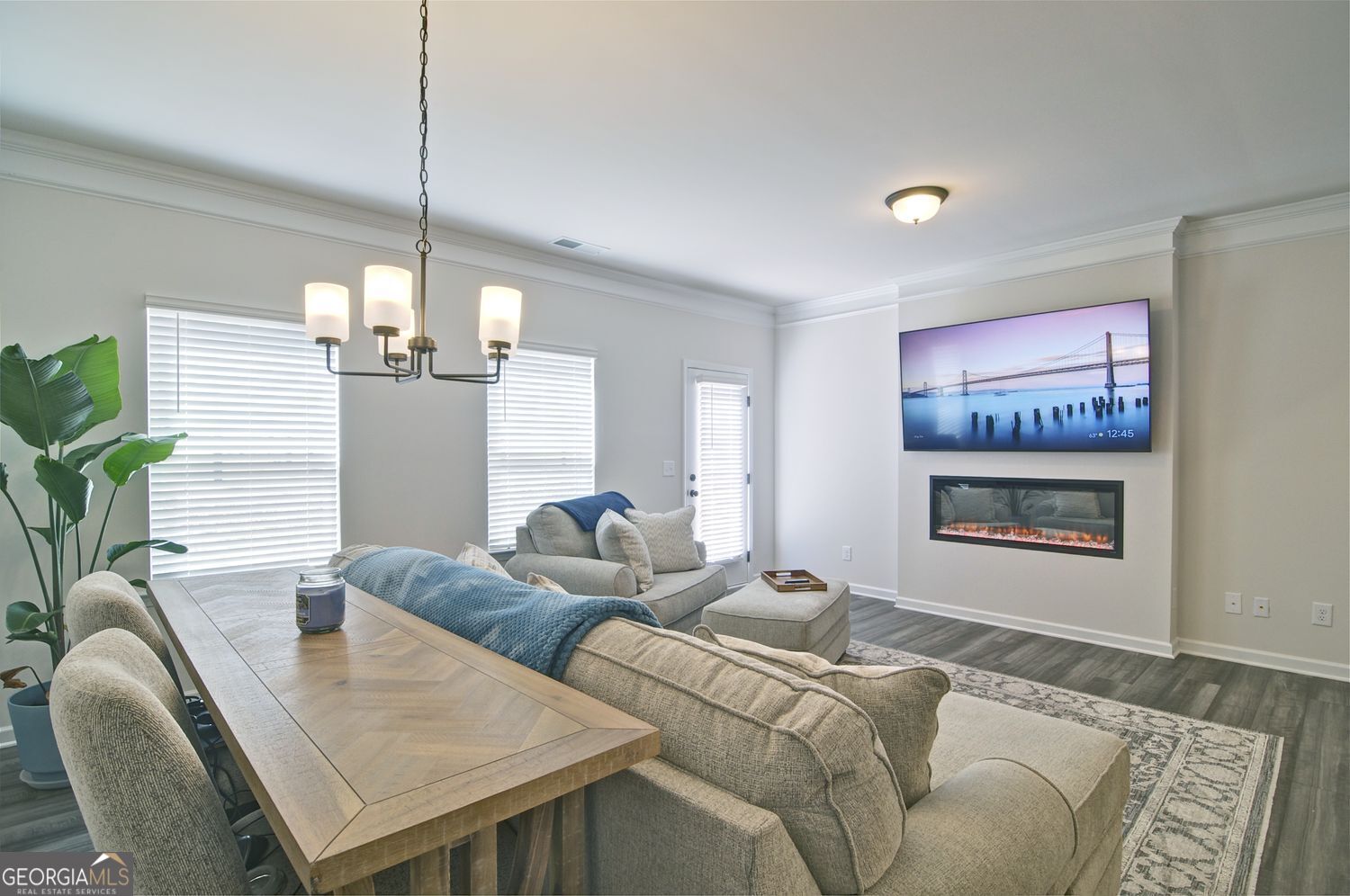 321 Skye LN