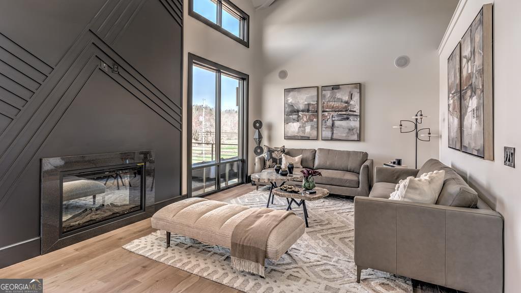 1281 #1 E Main ST