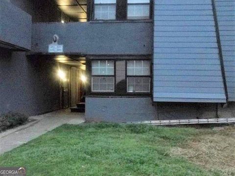 5918 Sutcliff SQ Lithonia GA 30058