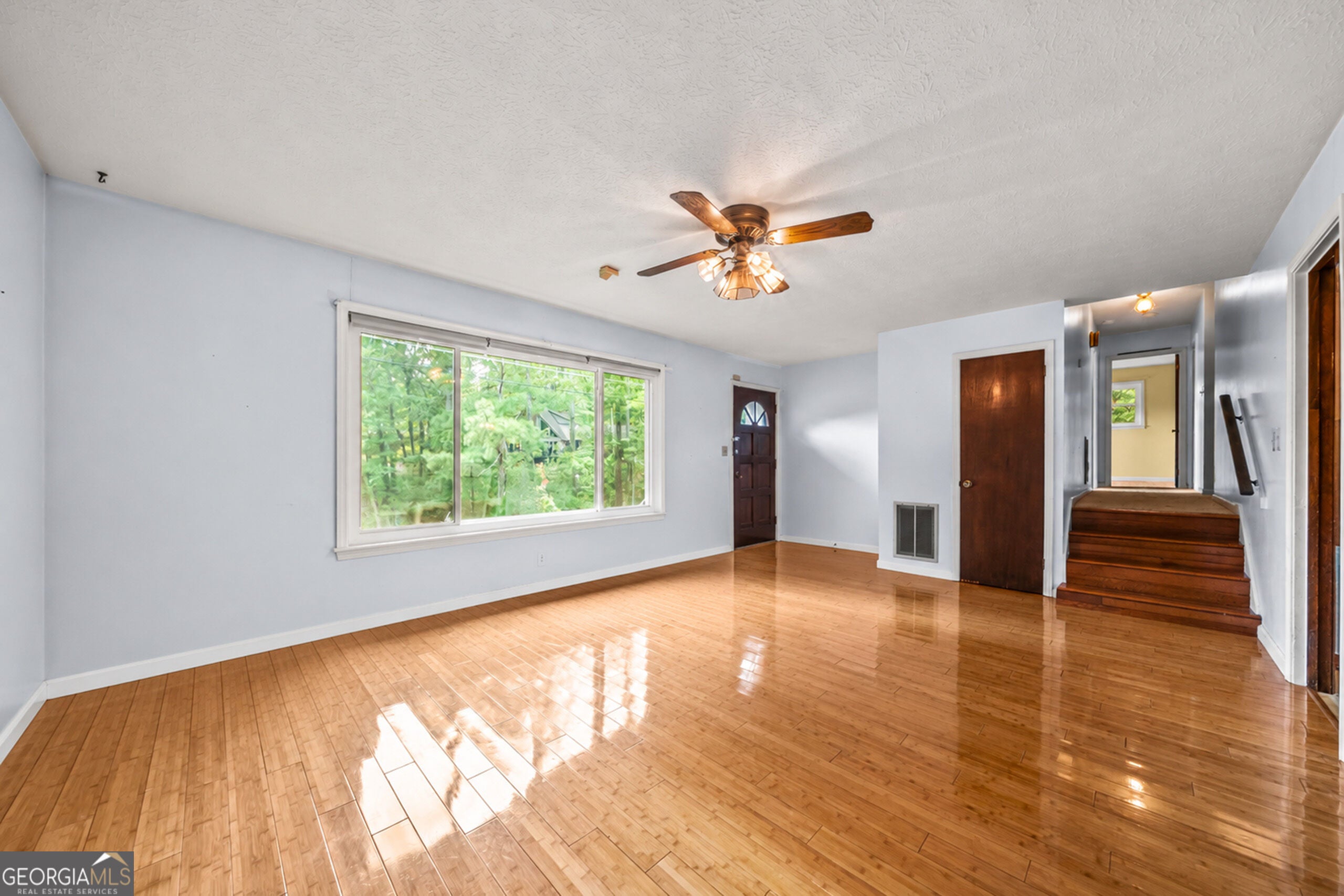 106 Thornwood Drive SW