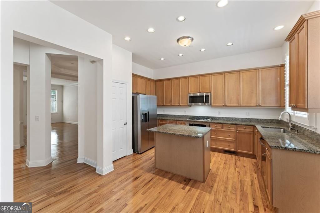 Smyrna, Georgia 30082, United States, 3 Bedrooms Bedrooms, ,4 BathroomsBathrooms,Residential,Active,126975