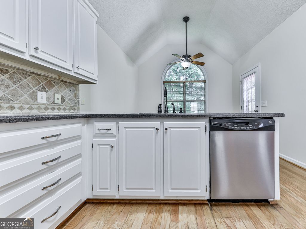 Woodstock, Georgia 30189, United States, 4 Bedrooms Bedrooms, ,3 BathroomsBathrooms,Residential,Active,191441