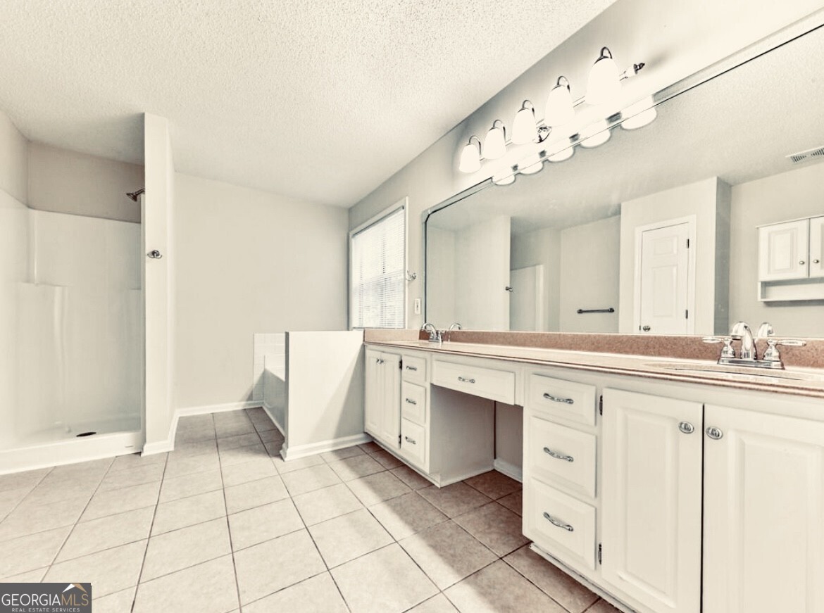 Woodstock, Georgia 30189, United States, 4 Bedrooms Bedrooms, ,3 BathroomsBathrooms,Residential,Active,191441