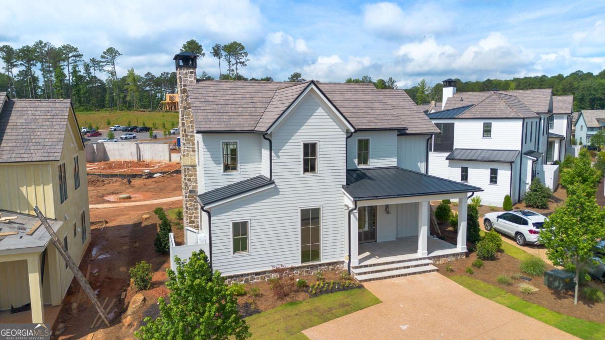 1031 Longview CMNS