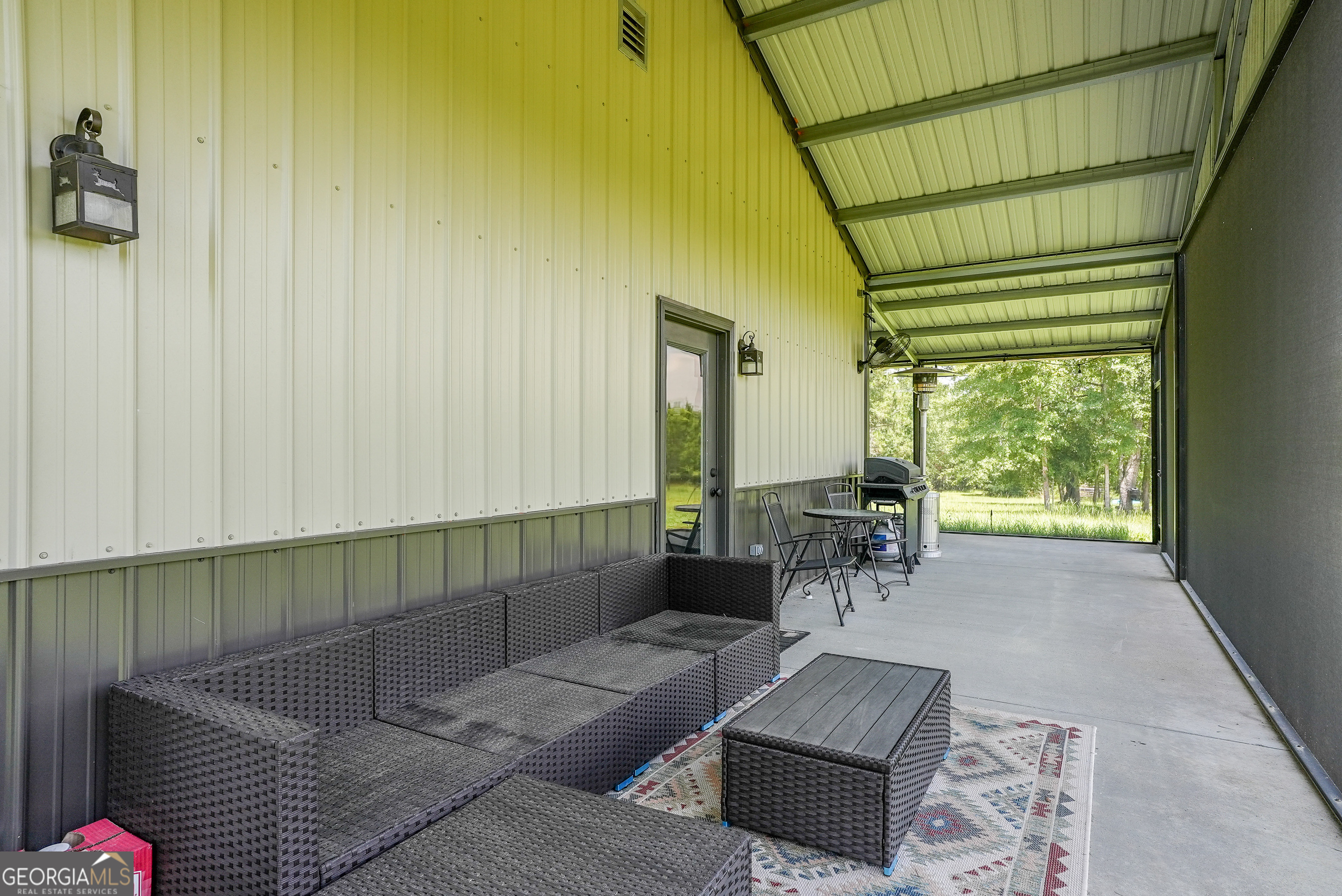 440 Holt RD