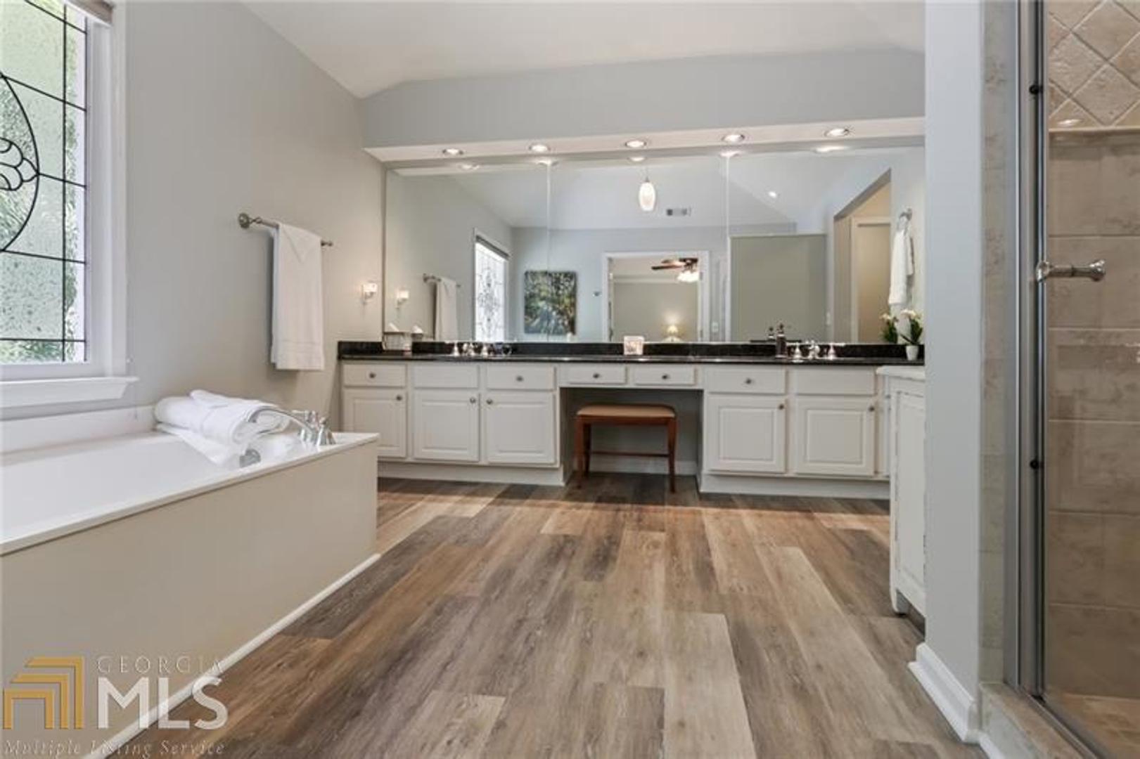 Glenbrooke - Residential