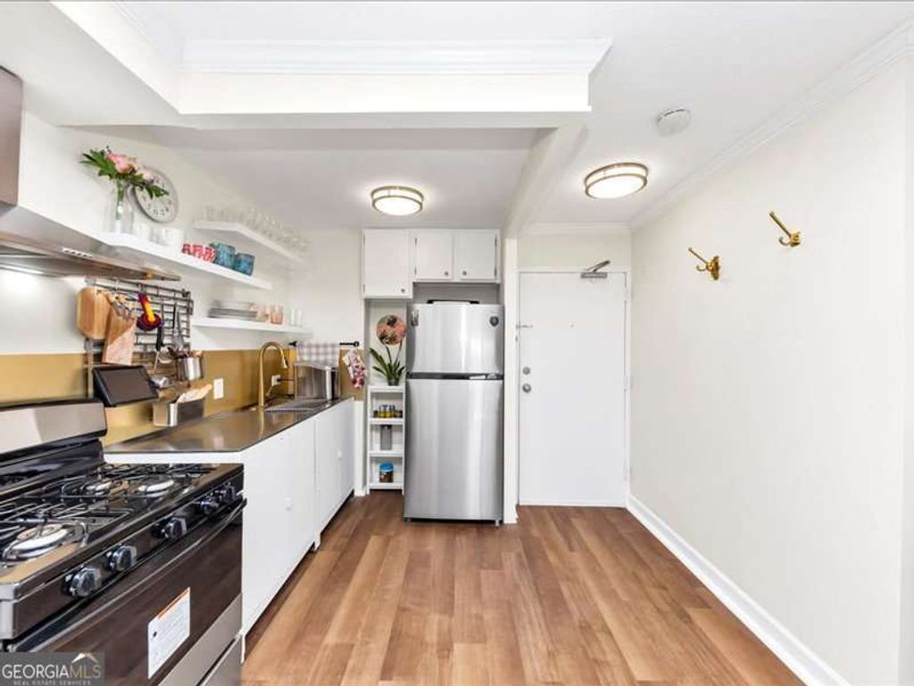 Photo of 2285 Peachtree Road NE #803, Atlanta, GA 30309 (MLS # 10707956)