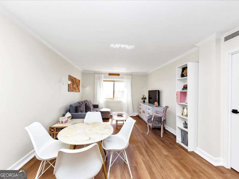 2285 Peachtree RD NE 803