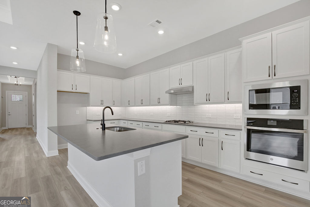 90 Catalina CT