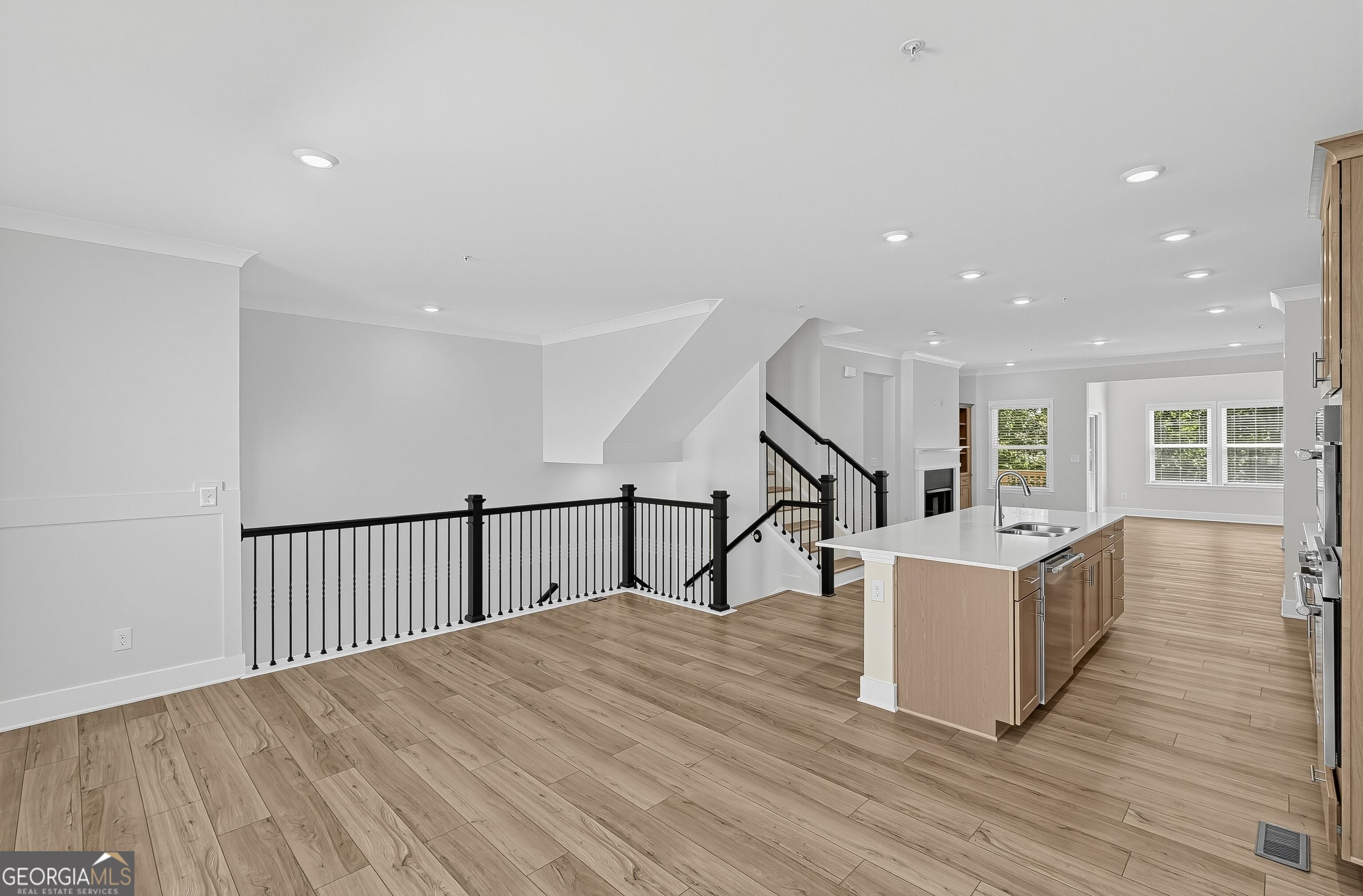 476 Brodie DR 66