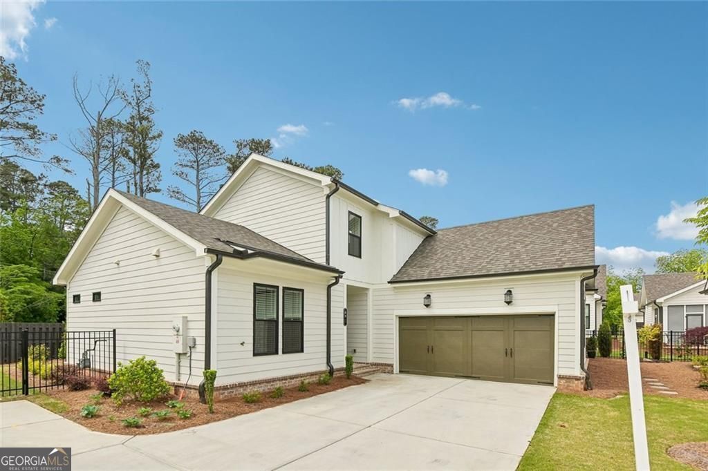 Photo of 491 Pearl Street, Cumming, GA 30040 (MLS # 10758916)