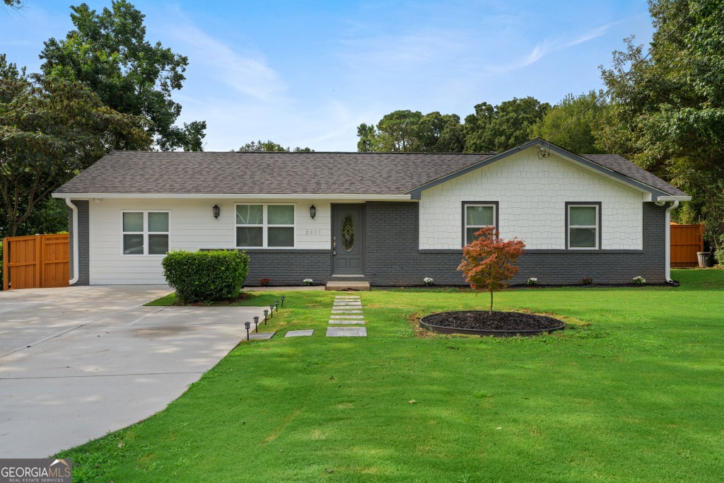 Photo of 2855 Haddon Dr, Rex, GA 30273 (MLS # 10826597)
