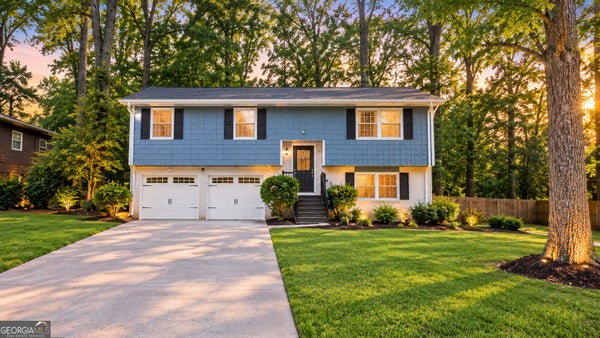 5902 CHRISTOPHER LN, LITHONIA, GA 30058 - Image ca11dc5693c64f79f207f6fef761427b/863661334