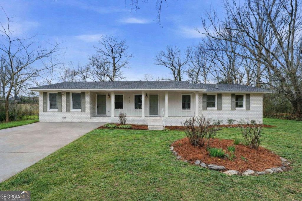 Photo of 6122 Hillpine Drive, Douglasville, GA 30135 (MLS # 10690834)