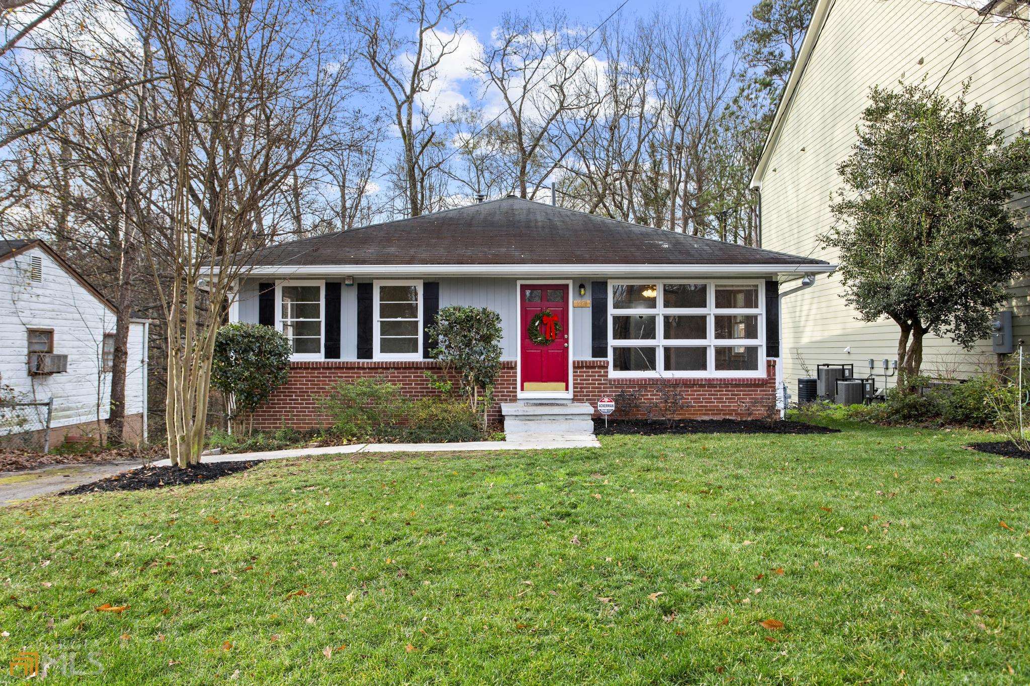 Classic bungalow charmer in HOT Riverside neighborhood! Lots of new construction and renovations nearby. Newly refinished gleaming hardwood floors, charming kitchen with butcher block countertops, new paint inside and out, newer HVAC system, comfortable deck overlooking fenced backyard, cleaned from top to bottom, ready for you to move in and enjoy.