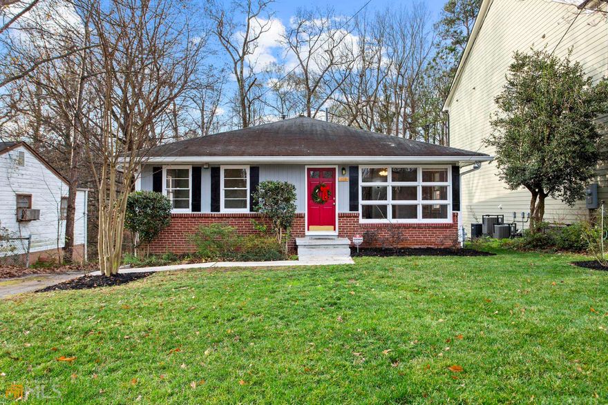 Classic bungalow charmer in HOT Riverside neighborhood!  Lots of new construction and renovations nearby.  Newly refinished gleaming hardwood floors, charming kitchen with butcher block countertops, new paint inside and out, newer HVAC system, comfortable deck overlooking fenced backyard, cleaned from top to bottom, ready for you to move in and enjoy.