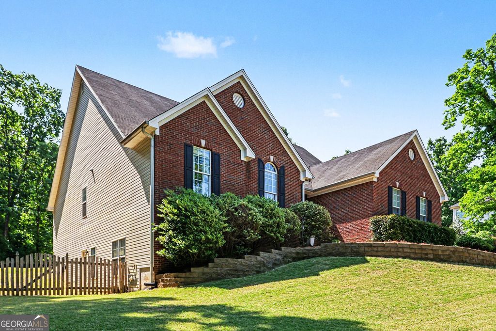 Photo of 1948 E Bay Street, Hoschton, GA 30548 (MLS # 10741291)